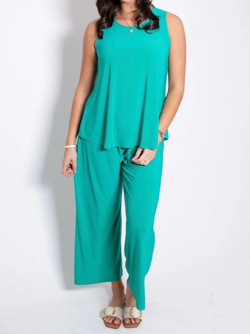 Dear Scarlett Sun-kissed Set in Emerald Green